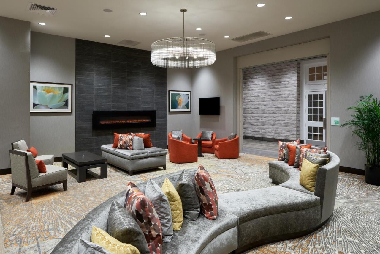 Holiday Inn & Suites Philadelphia W - Drexel Hill By Ihg Buitenkant foto