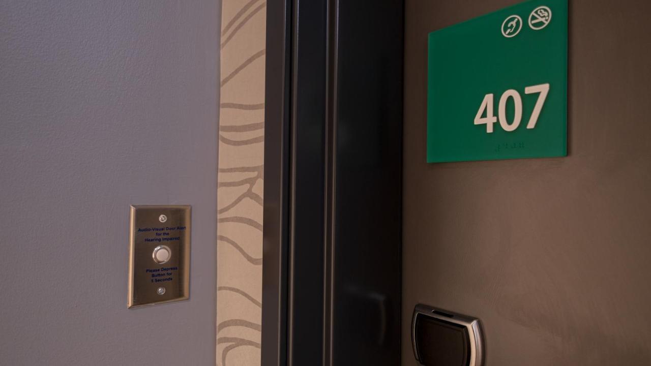 Holiday Inn & Suites Philadelphia W - Drexel Hill By Ihg Buitenkant foto