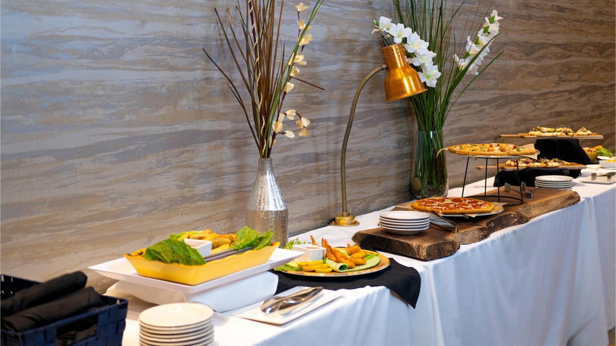 Holiday Inn & Suites Philadelphia W - Drexel Hill By Ihg Buitenkant foto